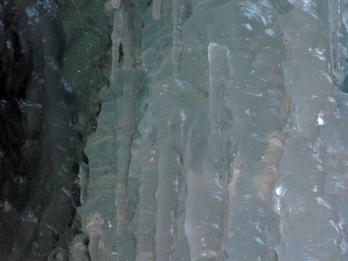 eisiger Lainbachfall Kochel am See im Winter